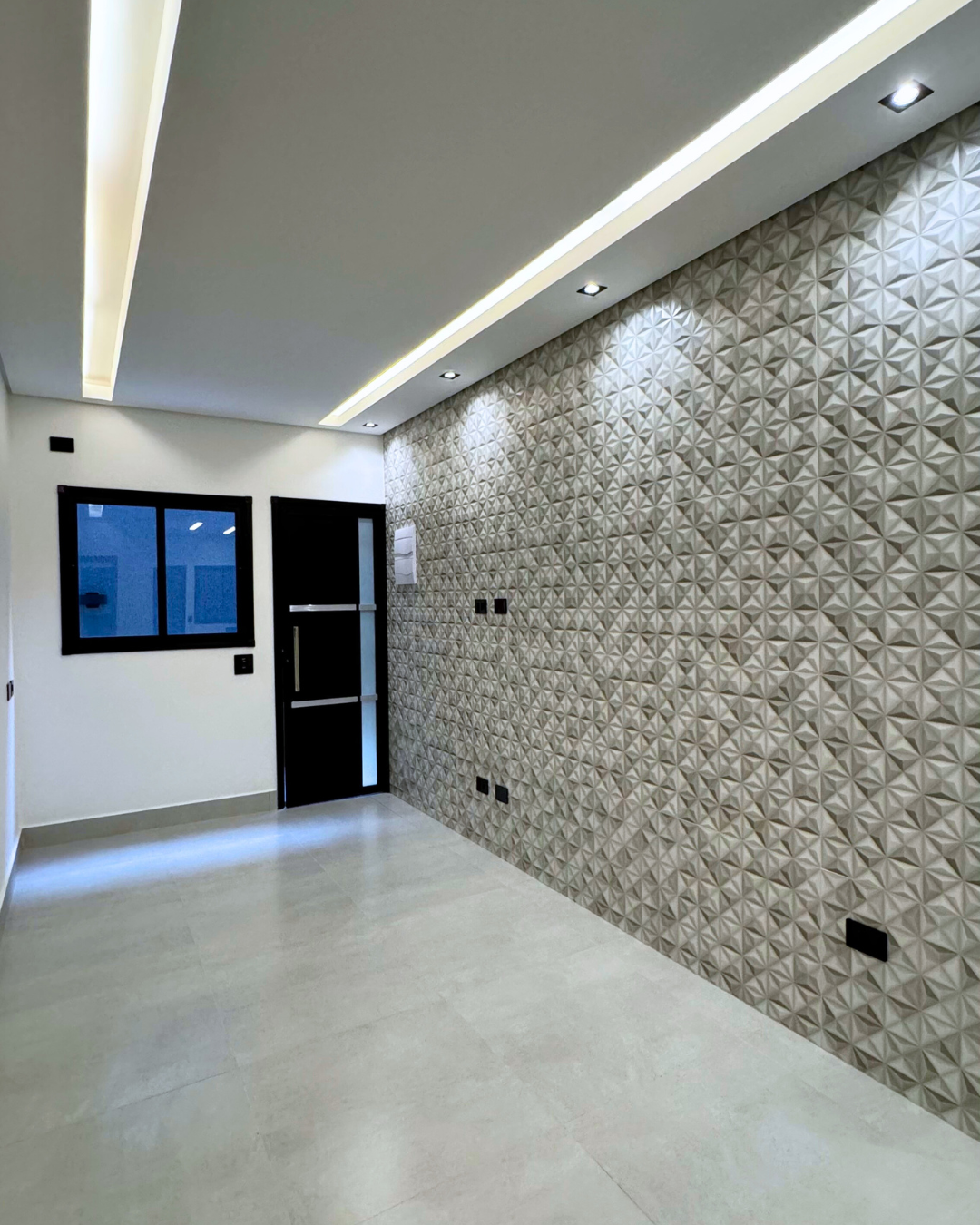 Hall de entrada interno com acabamento moderno